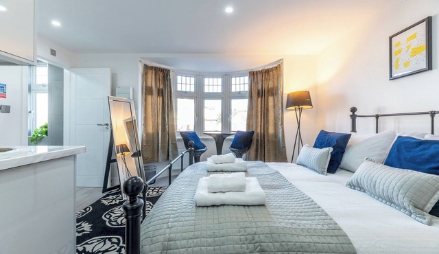 Charming studio near transport for central London - Pass the Keys