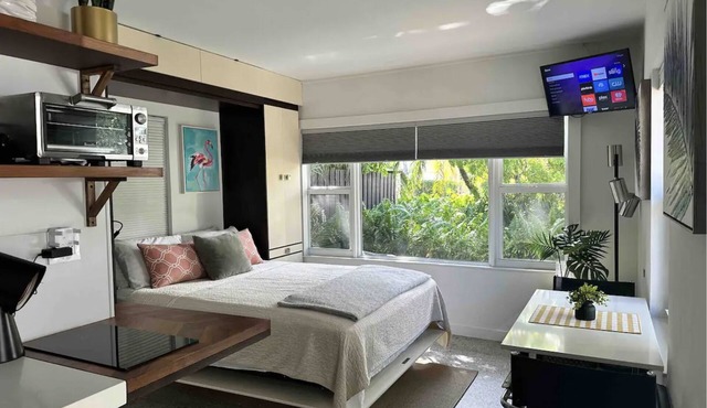 Charming Studio Prime Location Steps from Beach