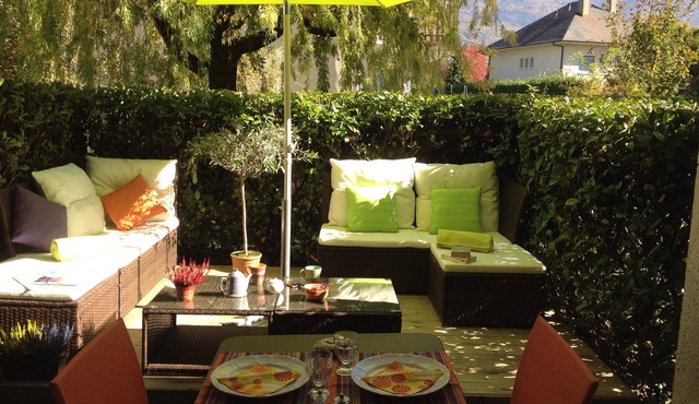 Charming studio with private garden and parking. Bikes available.