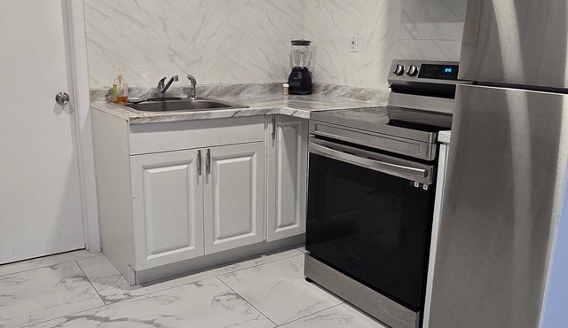 Charming studio with AC and WiFi in brilliant Tampa