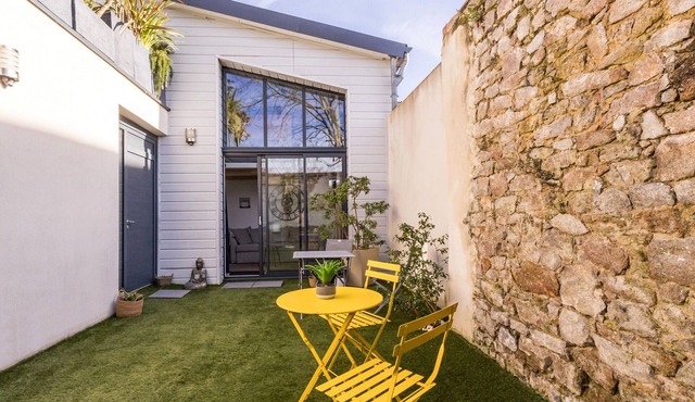 Charming Studio with Garden in Guérande, WiFi included