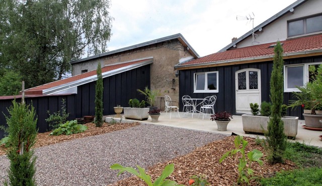 Charming Studio with Garden and Terraces, Peaceful and Historic Setting