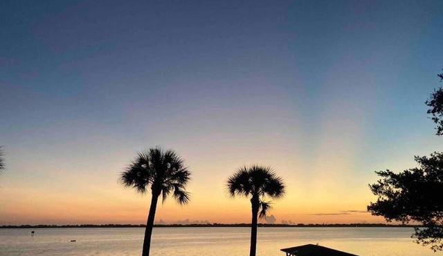 Charming studio with panoramic river views