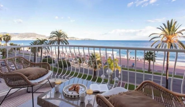 Charming Studio with Panoramic View of the Mediterranean Sea in Nice