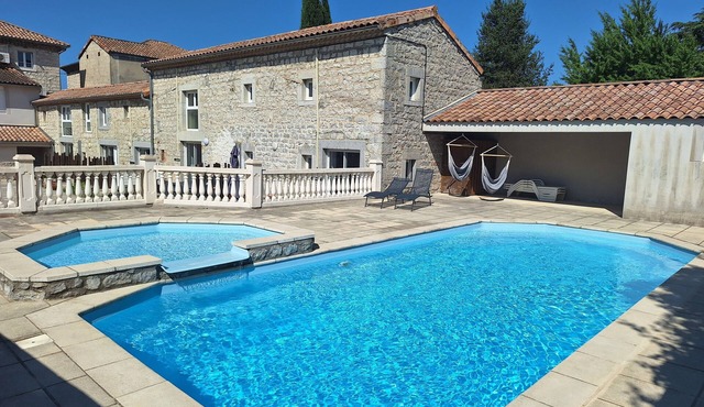 Charming studio with swimming pool in the heart of Ruoms, Ardèche