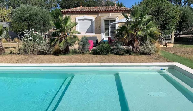 Charming studio with terrace and private parking