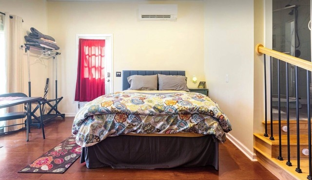 Charming studio with WiFi and AC near Asheville airport