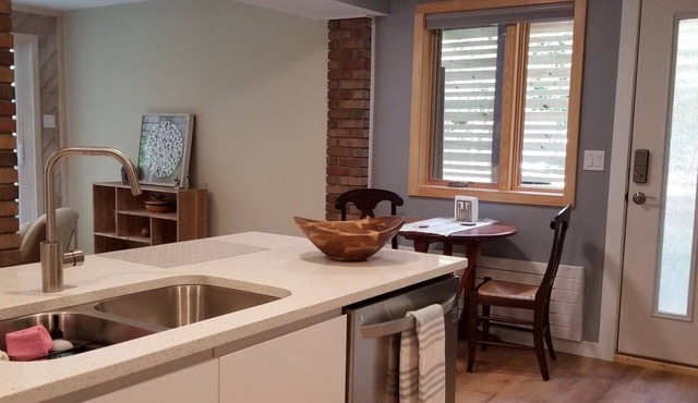 Charming, stunning beautiful Apartment https:/players.cupix.com/p/1b0E82F5!