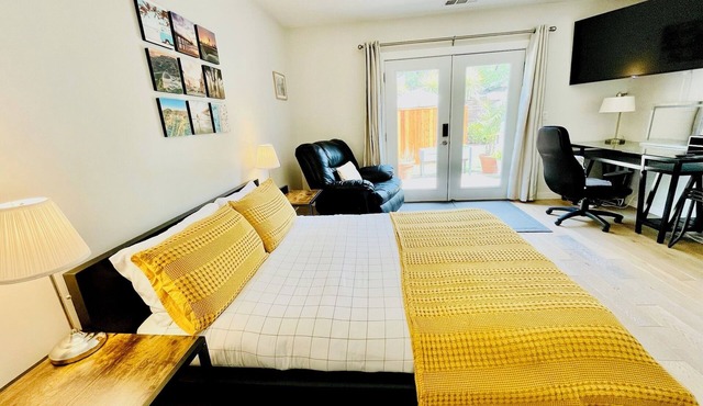 Charming suite house with private entry