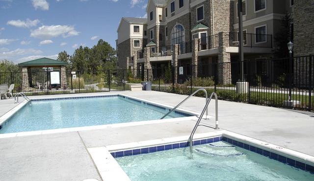 Charming Suite in Colorado Springs, Great for Business Travel! Pool Access