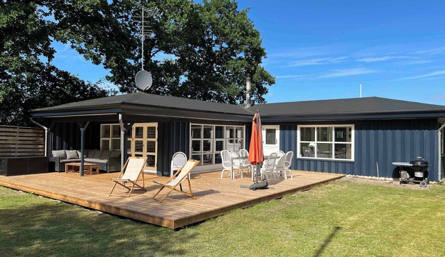 Charming summer house on a secluded plot