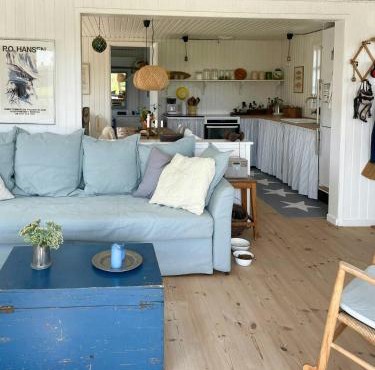 Charming Summer House Near Dalbybugten