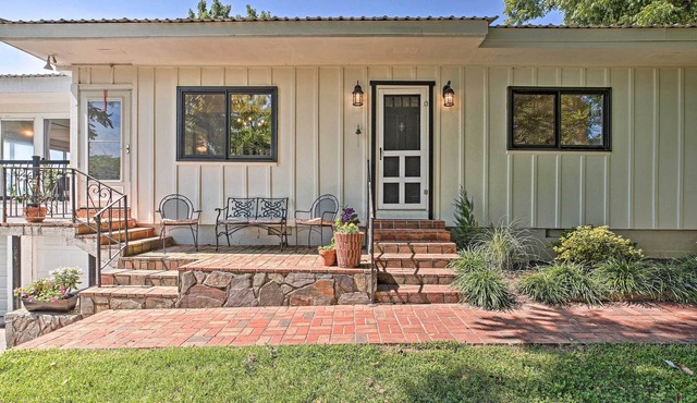 Charming Summerville Home w/Yard & Sunroom!