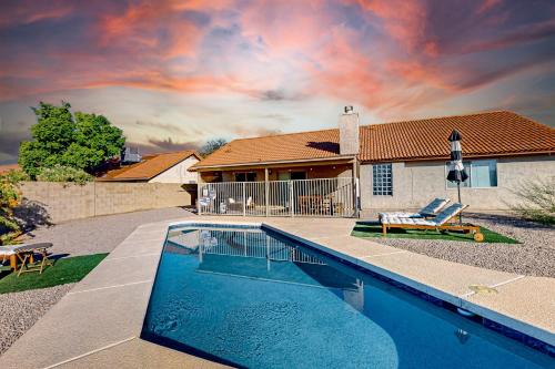 Charming & sunlit villa with private pool, patio, & firepit - near golf & trails