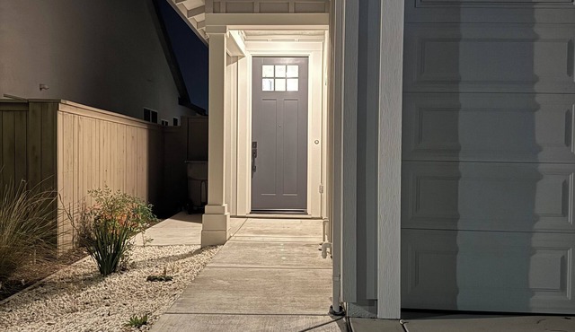 Charming super clean 1-bedroom house with WiFi heat and AC in tranquil Roseville