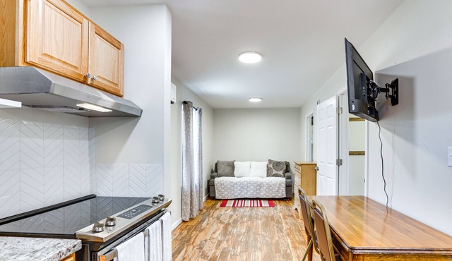 Charming Sylvester Apartment - 17 Mi to Albany!