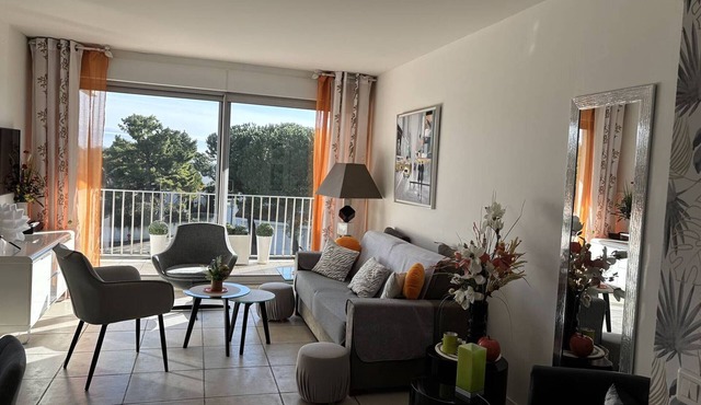 Charming T2 in Saint-Palais-sur-Mer, near Nauzan beach, private box