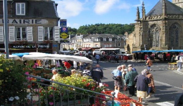 Charming Townhouse In Thriving Rural Market Town