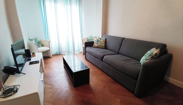 Charming T2 apartment in Nice city center