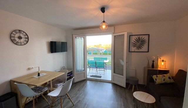 Charming T2 with terrace near Thermes du Connétable, Wi-Fi, dishwasher