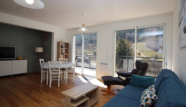 Charming T2 with Wifi and parking in Mont-Dore