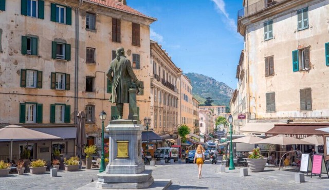 Charming T3 50m2 full center corte wifi tv washing machine quiet bright 6 person