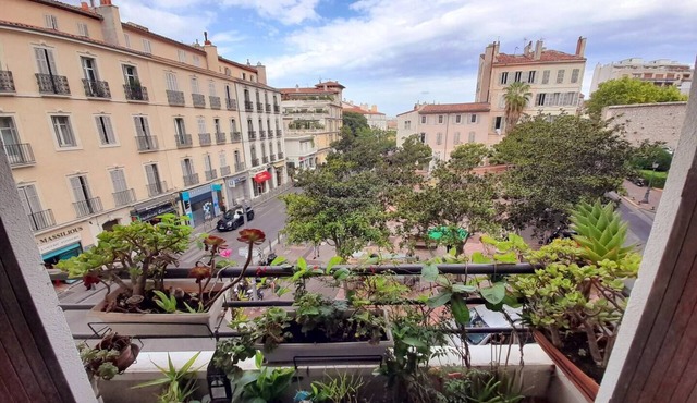 Charming T3 Heart of Saint Victor