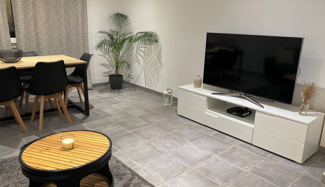 Charming T3 in a private residence