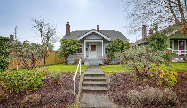 Charming Tacoma Vacation Home w/Fenced Yard