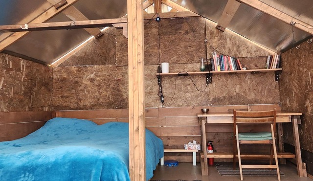 Charming Tent with Outdoor Kitchen and Outhouse, 30min drive to North Bay.