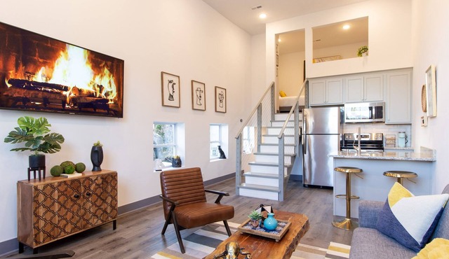 Charming Tiny House W/Free Parking