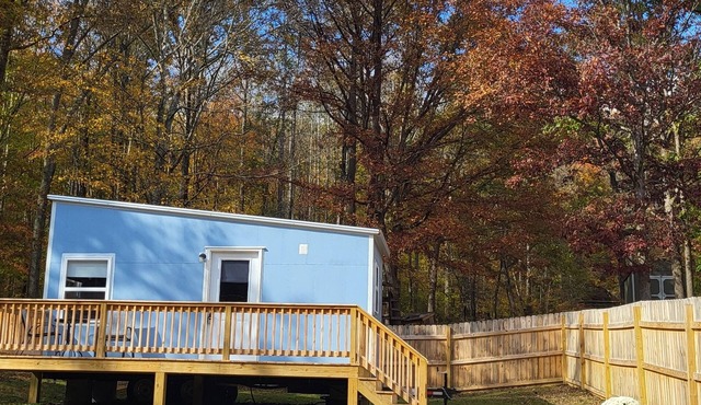 Charming tiny house in Rogersville.nCome relax in this quiet country setting