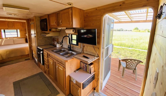Charming “Tiny House” with awesome views.