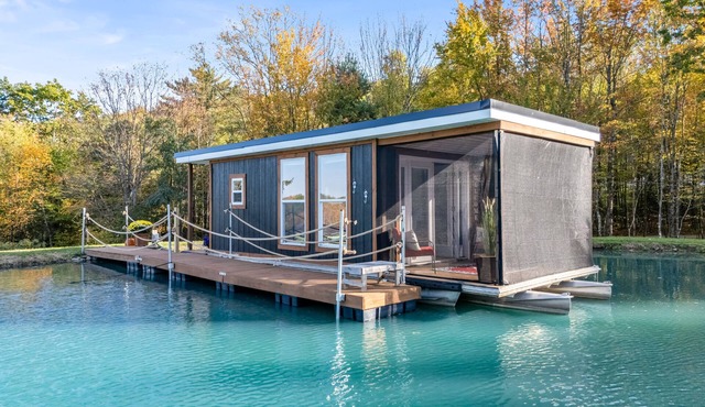 Charming Tiny Houseboat Cozy Front Porch Literally on the Water!