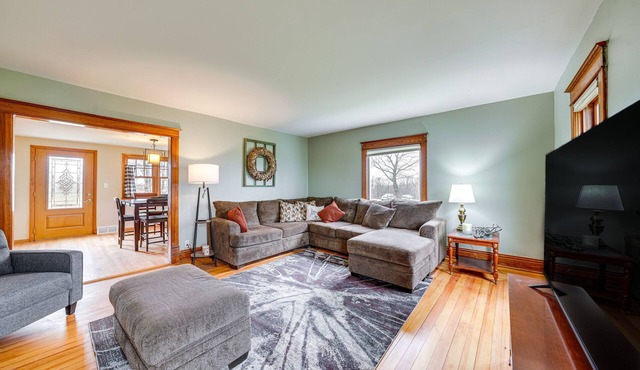 Charming Tonica Farmhouse w/Private Yard!