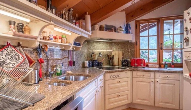 Charming Top floor 4 BR apartment 190m2 with amazing view