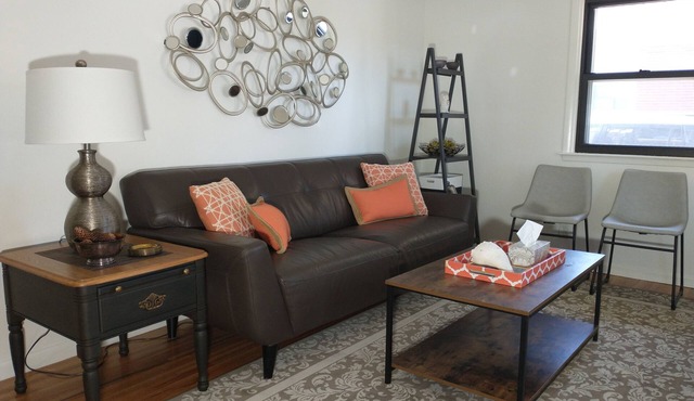 Charming Top Floor Home Close to I-80, UNL, & Downtown