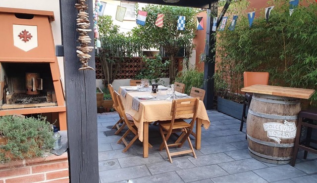 Charming Toulousaine with swimming pool