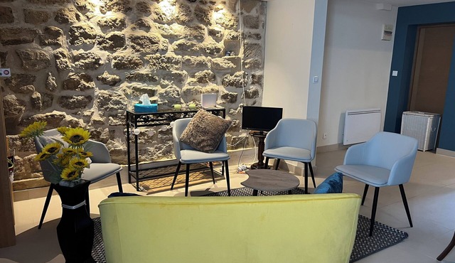 Charming townhouse, ideally located for exploring Paris and the surrounding area!