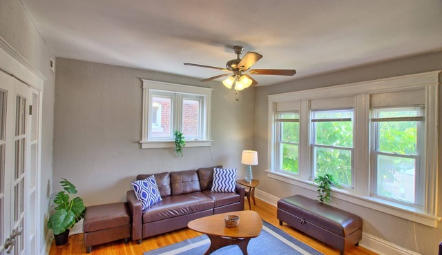 Charming Tower Grove Flat-Steps to T.G Park+Grand