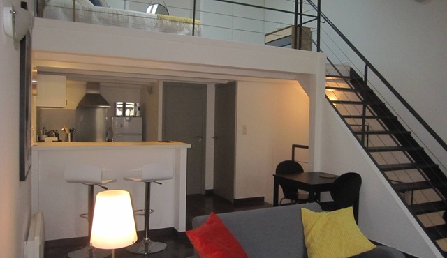 CHARMING TOWN CENTER APARTMENT