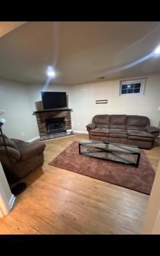 Charming Town home Located in A Quiet Neighborhood