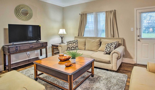 Charming Townhome in the Heart of Dallas!
