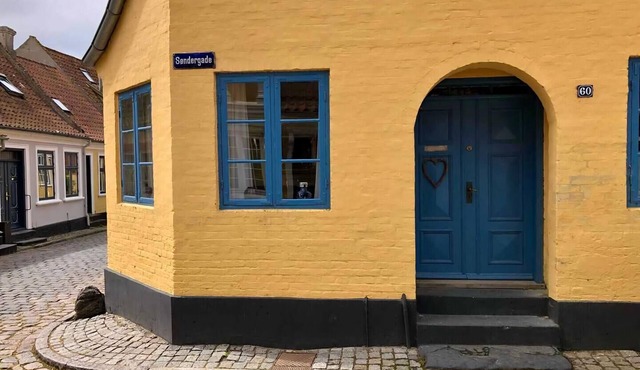 Charming townhome near beach and square