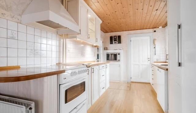 Charming Townhouse By The Harbour