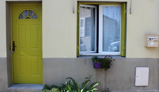 Charming Townhouse in Toul with Air Conditioning and Parking