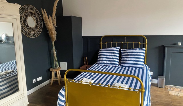 Charming townhouse on chabanais oldest historic street