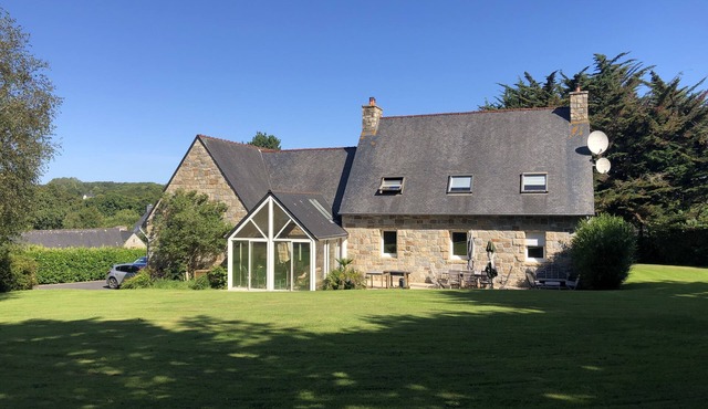 Charming traditional house ideally located in a quiet area near the beach