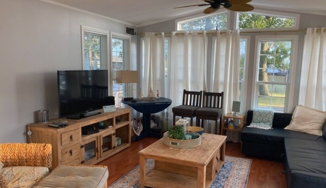 Charming trailer at sherkston shores resort for a fun filled and relaxing stay.