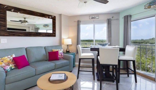 Charming & Tranquil Condo at Ocean Pointe-Sleeps 6